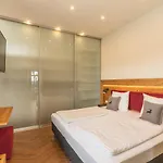 Chiemseepanorama Szálloda 3*